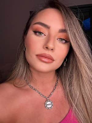 עדשות גוון-Ligh Green